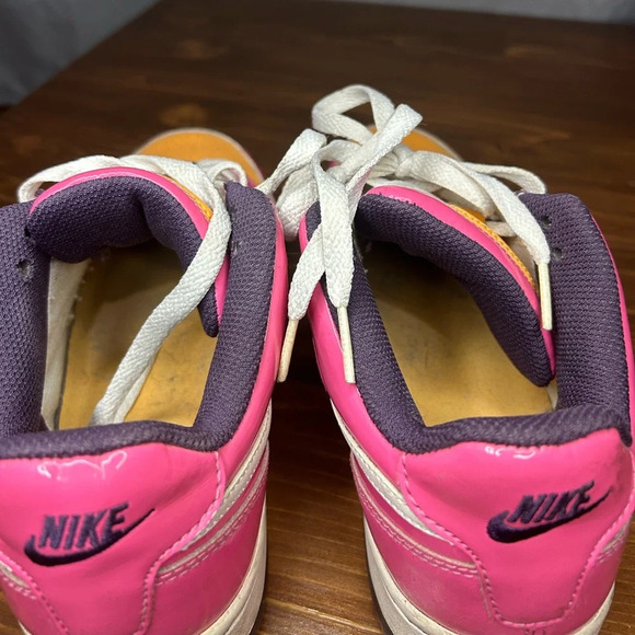 Nike Air wmn shoes size 6.5 - Picture 9 of 11